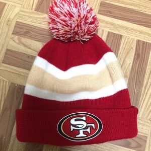 49ers Pom Pom beanie
